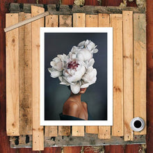 Load image into Gallery viewer, Modern Women Canvas