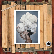 Load image into Gallery viewer, Modern Women Canvas